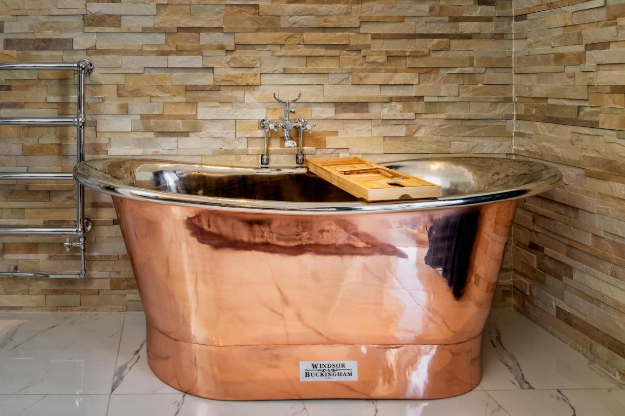 Relax In Super Size Copper Tub - 2 Bedroom Villa Inverness Exterior foto